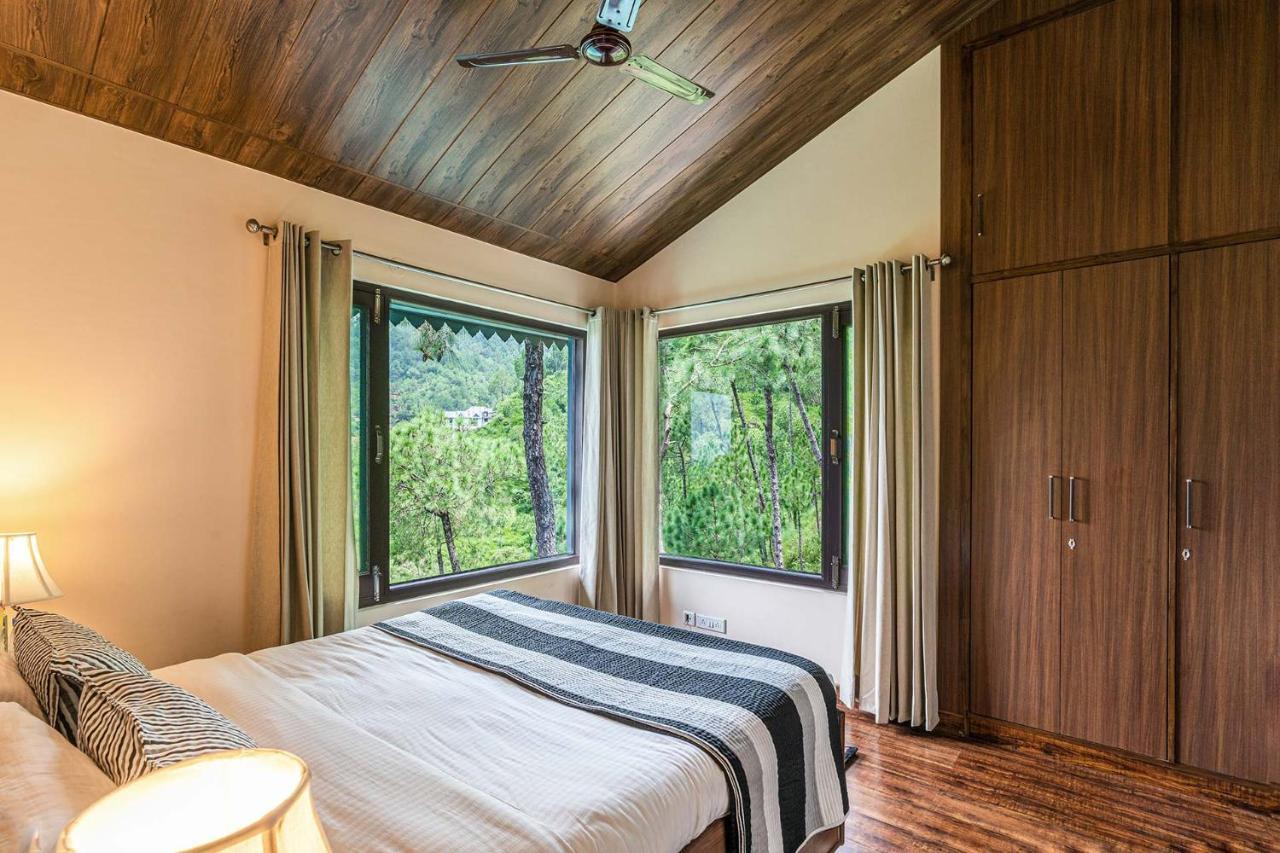 Stayvista At Cecil Cottages With Barbeque, Hill View Kasauli Ngoại thất bức ảnh