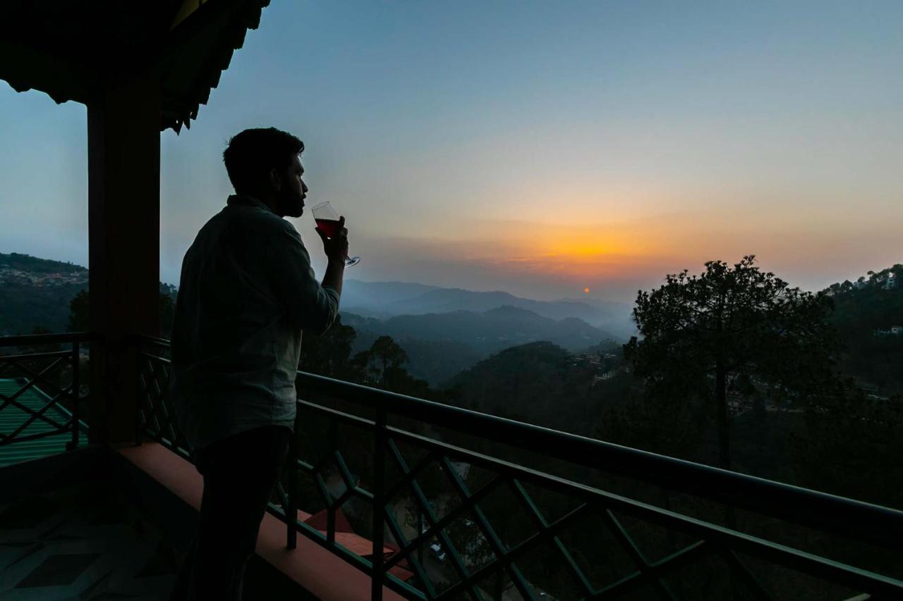 Stayvista At Cecil Cottages With Barbeque, Hill View Kasauli Ngoại thất bức ảnh