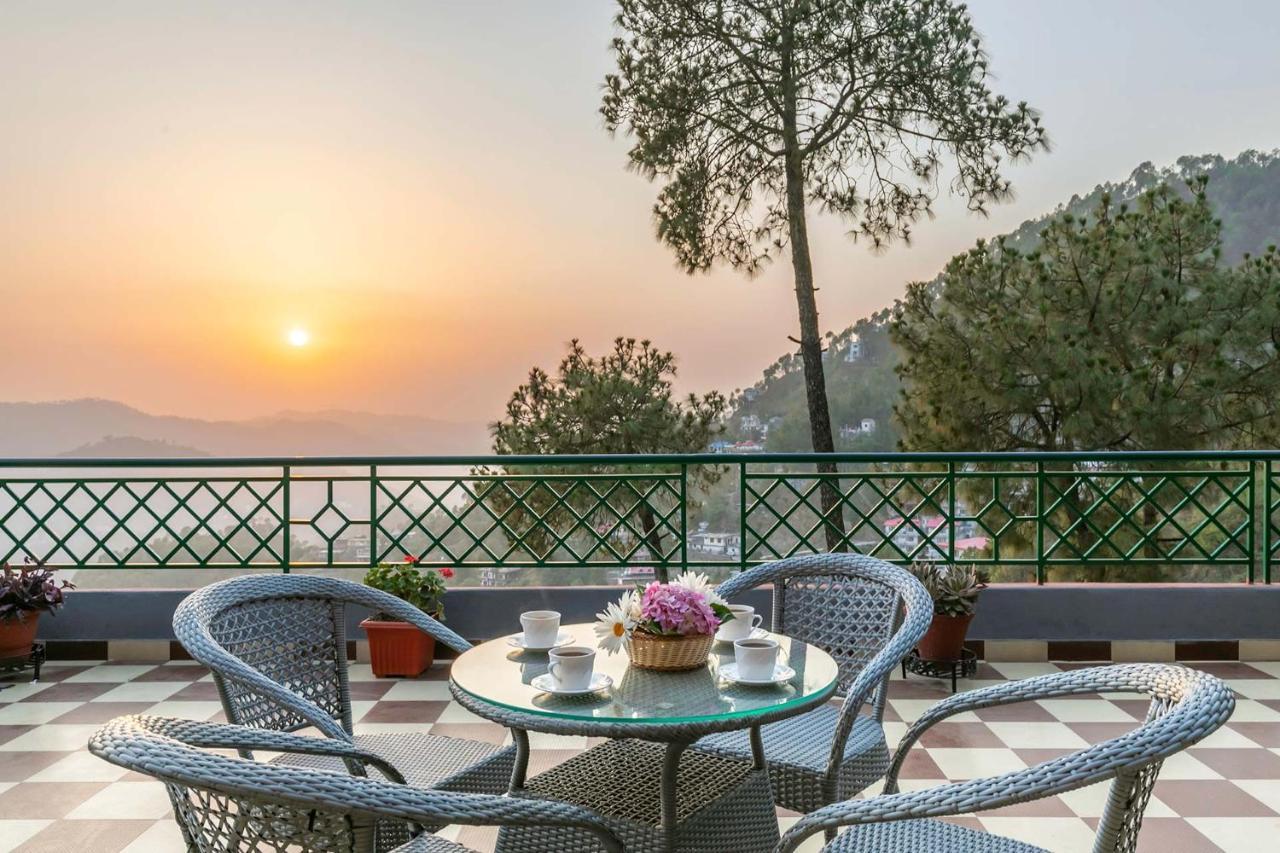 Stayvista At Cecil Cottages With Barbeque, Hill View Kasauli Ngoại thất bức ảnh