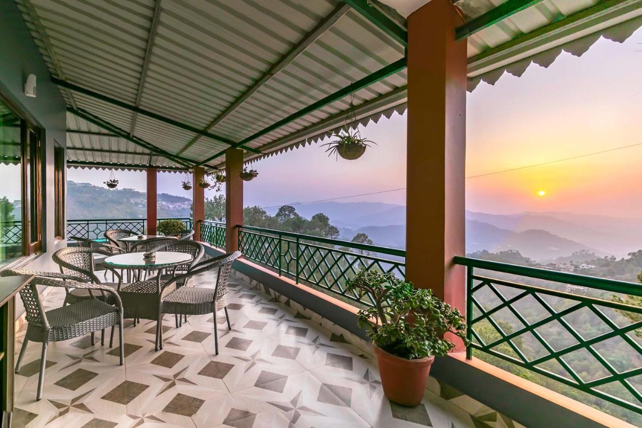 Stayvista At Cecil Cottages With Barbeque, Hill View Kasauli Ngoại thất bức ảnh