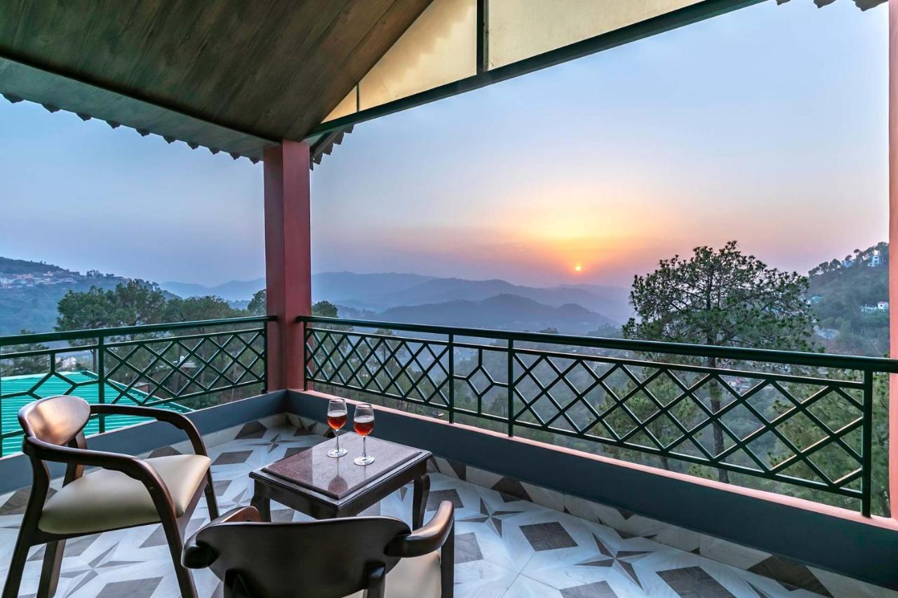 Stayvista At Cecil Cottages With Barbeque, Hill View Kasauli Ngoại thất bức ảnh