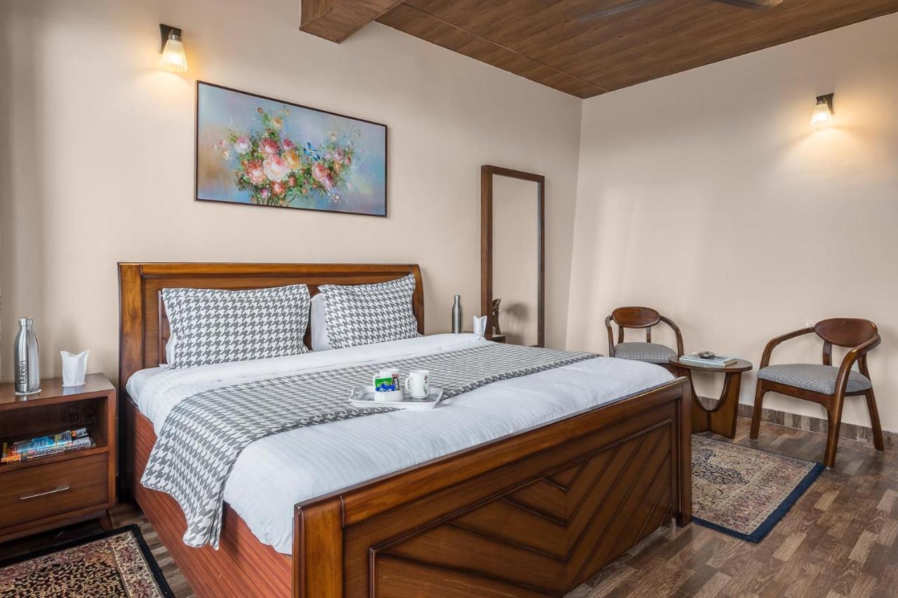 Stayvista At Cecil Cottages With Barbeque, Hill View Kasauli Ngoại thất bức ảnh