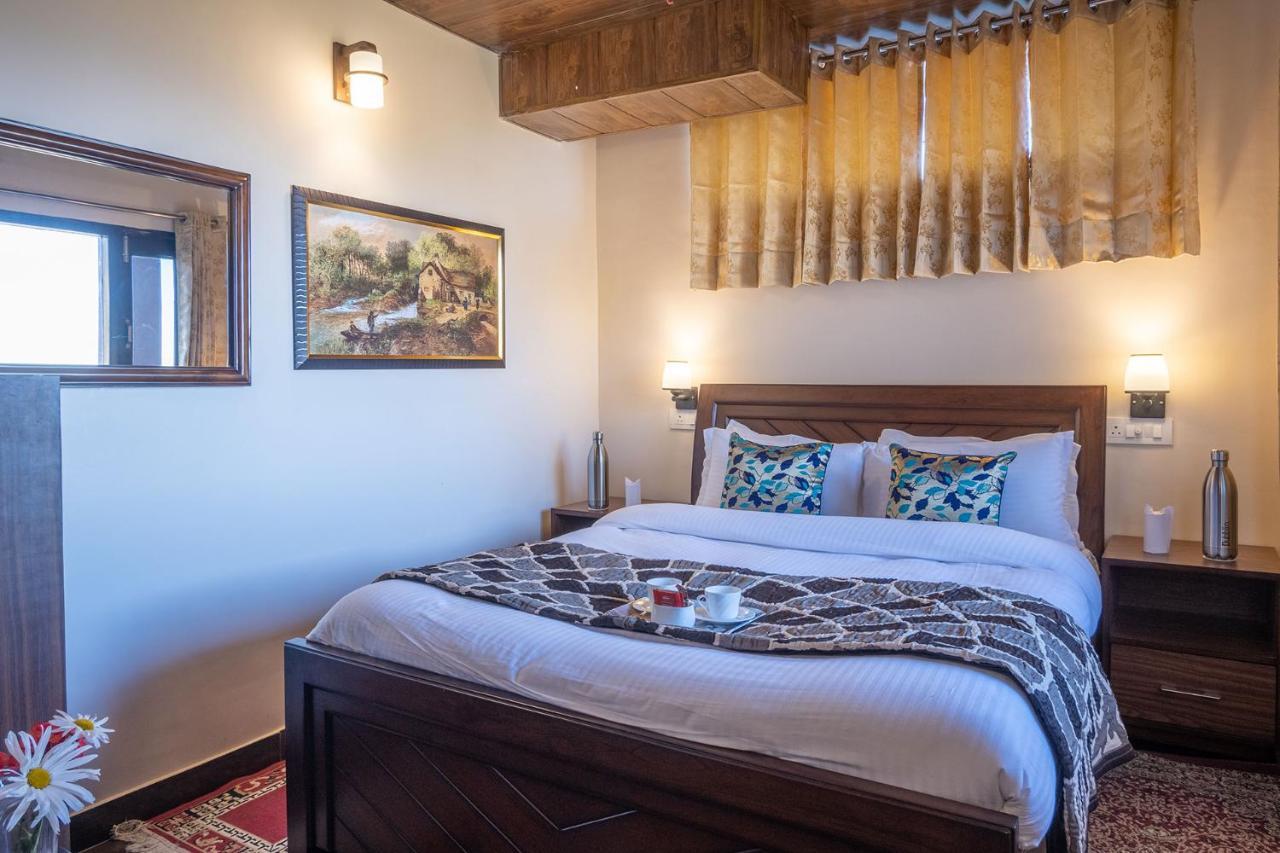 Stayvista At Cecil Cottages With Barbeque, Hill View Kasauli Ngoại thất bức ảnh